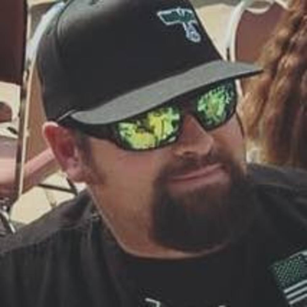 Meet your Posher, Dustin diver